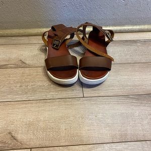 Brown womens size 5 platform sandals